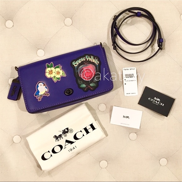 ❗️24 HOUR SALE❗️ Disney X Coach Snow White Purse - Picture 4 of 8